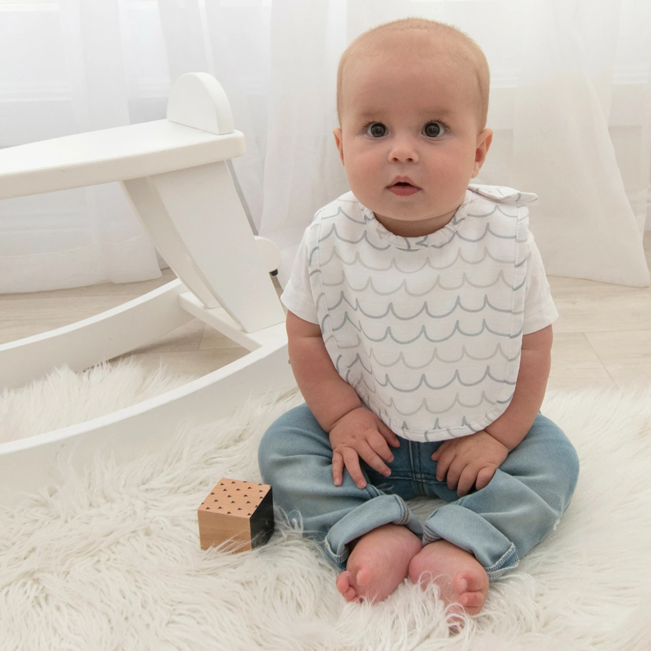 2 Pack Muslin Bibs Whale Of A Time - Image 2