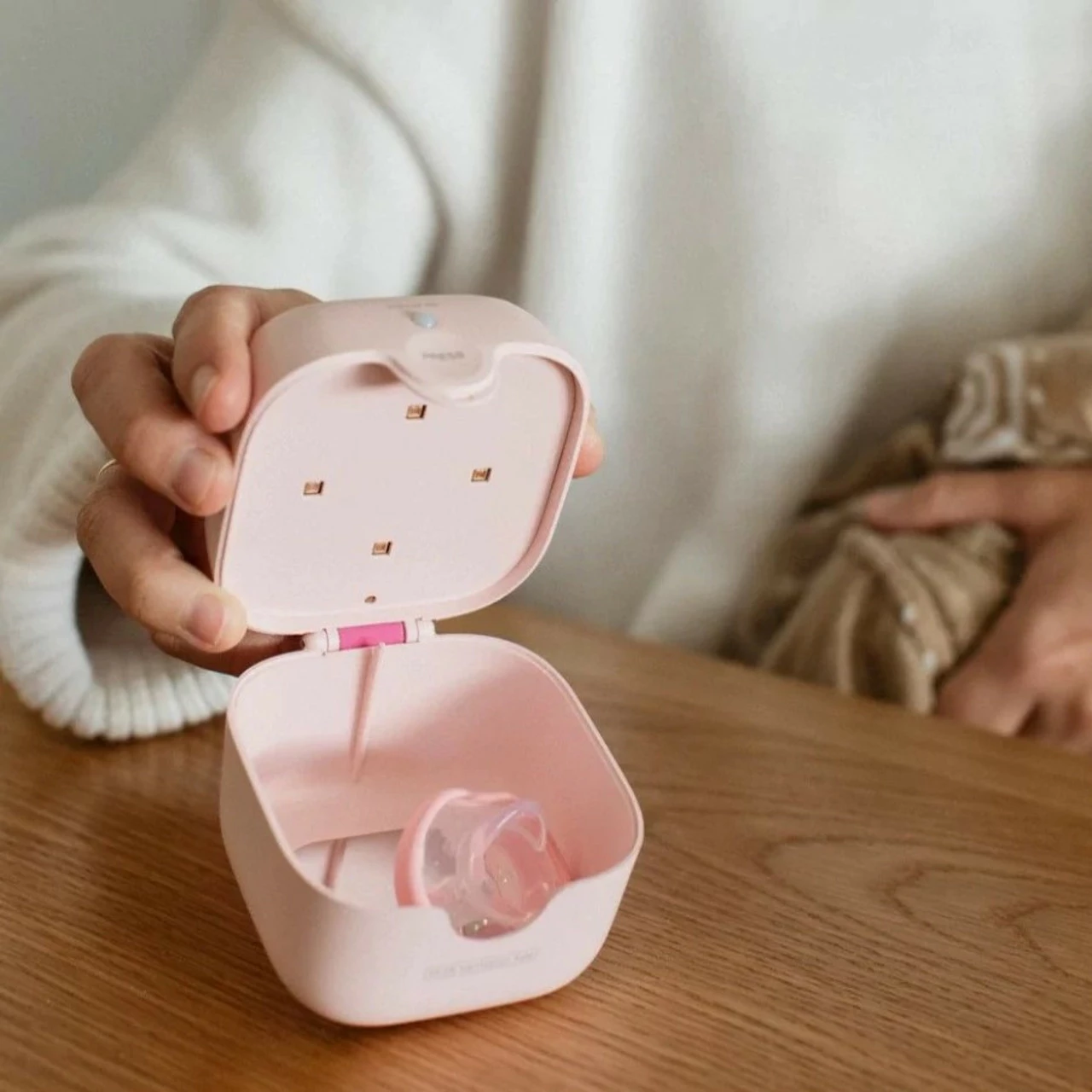 59S UV LED Sterilizing PaciPod Pink - Image 3